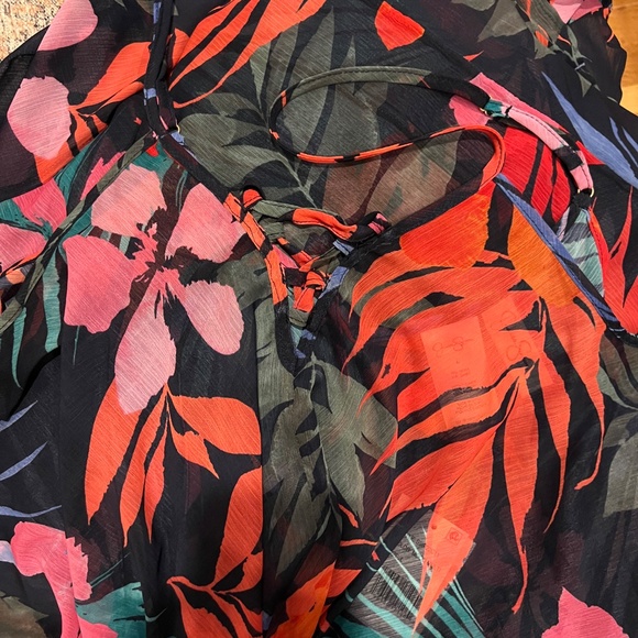 Jessica Simpson Island Paradise Lace Front Dress /Cover Up Handkerchief Hem NWT - Picture 3 of 10